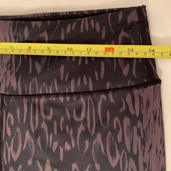 Victoria’s Secret Sport Cheetan Black White Knockout Tight Leggings Pants Size M - Picture 3 of 9